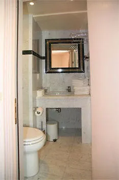 Grand Duchi D'aosta سيستريير