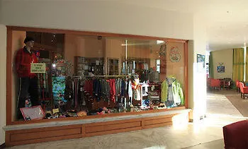 Grand Duchi D'aosta فندق سيستريير